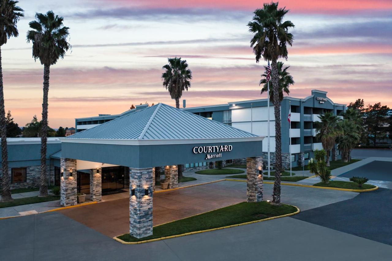 Courtyard Fairfield Napa Valley Area Exterior photo